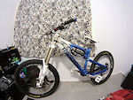 09 Transition Blindside Sram components Elixir cr's boxxers fo sho... All matching Diety mounts magnesium pedals direct mount and clamps so so FRESH!