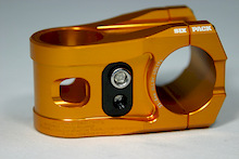 SIXPACK Millenium STEM – 31.8mm
For riders who want performance at a reasonable weight. 
Anodized Finish
Laser Etched Logos
Material CNC 6061-T6 Alloy
Length 50mm
Clamp Height 42mm
Steerer 31.8mm - 1⅛”
Rise +/- 0˚
Weight 187g
