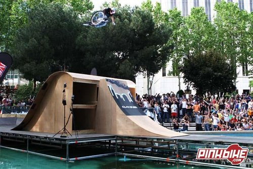 Andreu 360 Table, Madrid, ESP