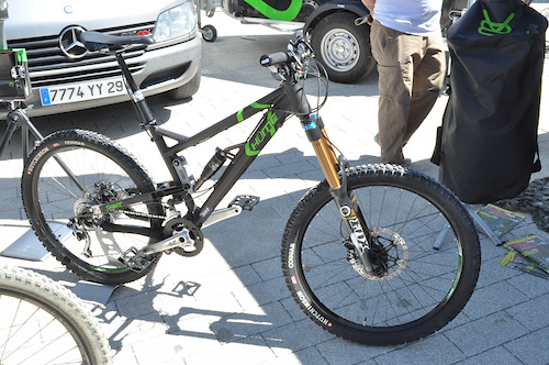 HOME bicycles
New French brand.
Looks a bit like the Canyon Torque