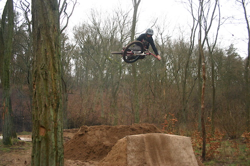 360 Table


Testing New Dartmoor 26 Player In Backyard Of Our Team Mate.
