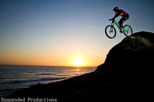 Shot a few pics in San Clemente last Sat. Most of these spots I built and rode for the first time. It was a fun day!
Thanks to Cade Van Heel from Suspended Productions.
http://suspended-productions.pinkbike.com/