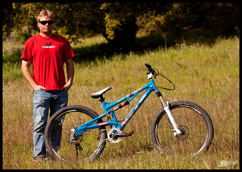 Watts chilling with his new Haro slopebike for 2010