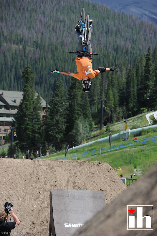 Amir Kabbani, super stretched tuck no handed flip