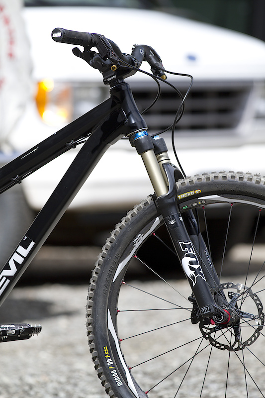 Custom formed tubeset and tapered headtube