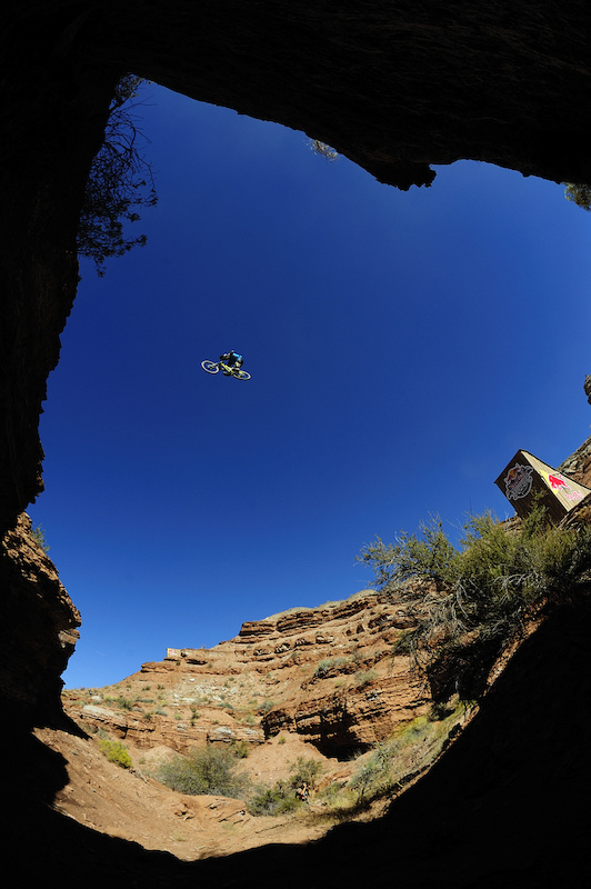 Vanderchamp sending the canyon gap.