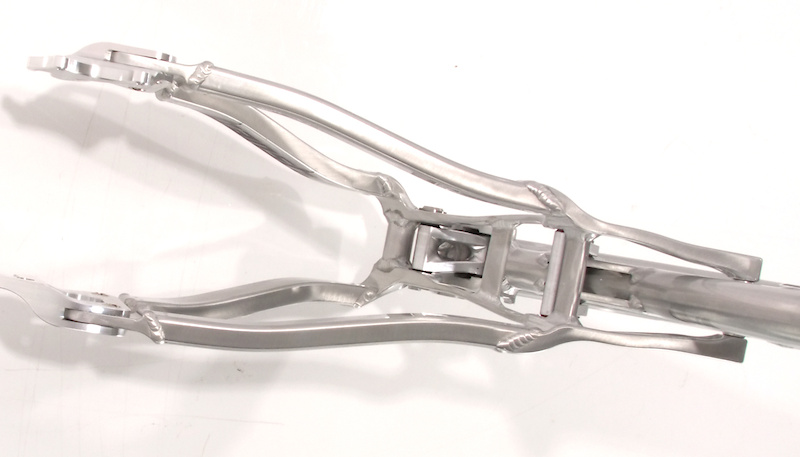 Short suspension links and a robust rear end should make for a stiff overall package.