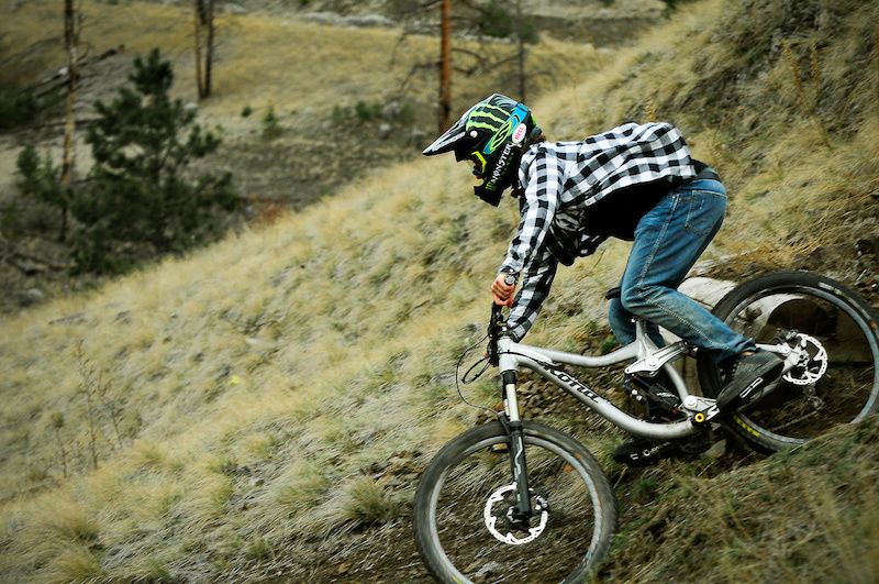 Aggy testifies his Entourage. Photo: Jeff Conner