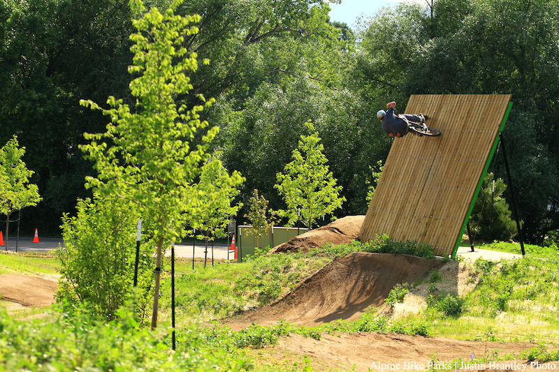 valmont bike park opens pinkbike Valmont Bike Park 800x533