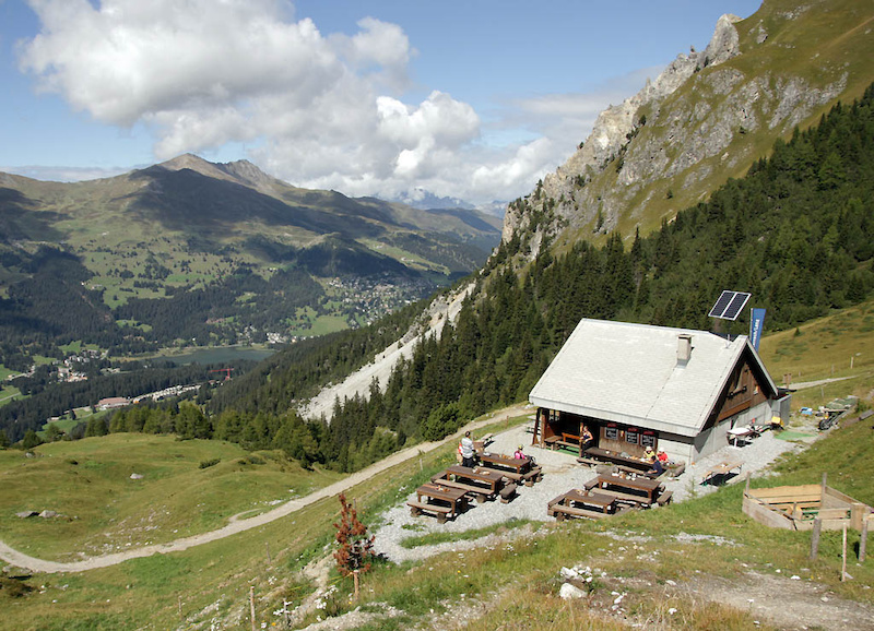 Restaurant Sanaspans is your basic Swiss alpine restaurant at a little over 2000m