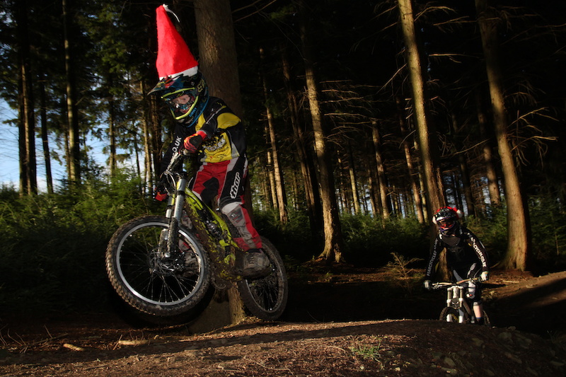 Harry Riding his new custom scott spark Jnr 20 for the first time at the Pearce Cycles christmas uplift