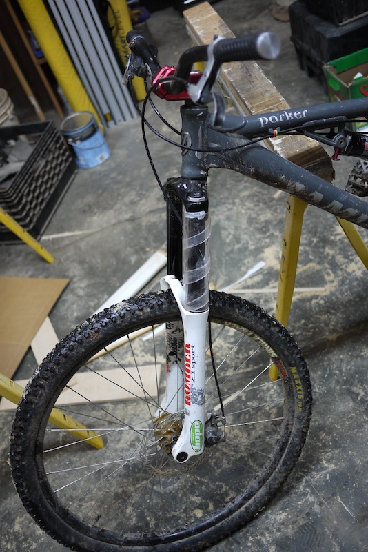 fork sleeve suspension