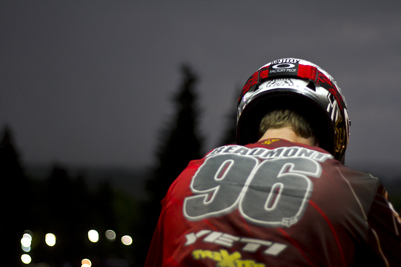 My fave shot of the event. for 2 reasons firstly the emphasis on the goggles as they where crucial secondly the thick black cloud dawning over the track