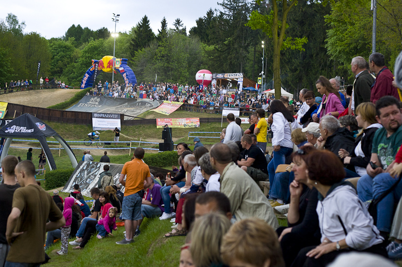 Very big crowds during Qualifying
