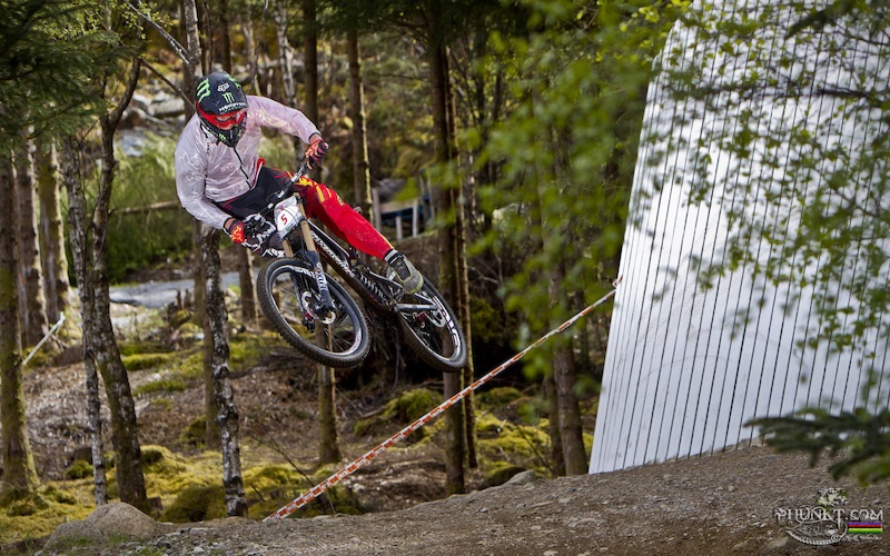 PHOTO BY PHUNKT.COM