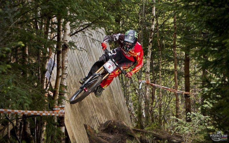 PHOTO BY PHUNKT.COM