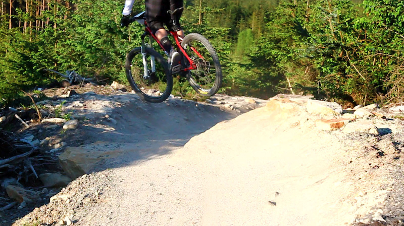 Racing the third round of the Fetish Gravity Enduro at Hamsterly Forest. Following Stanton Bikes resident Enduro rider Mitch Ingley to the third round of the Fetish Gravity Enduro held at Hamsterly forest. The weather was scorching and the track was dusty Take a look to find out how he got on. flickr.com thomasgaffney .vimeo.com thomasgaffney TGPhotographs LIKE Thomas Gaffney Photography
