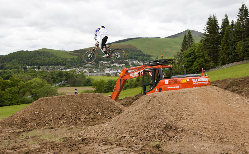 iXS Press