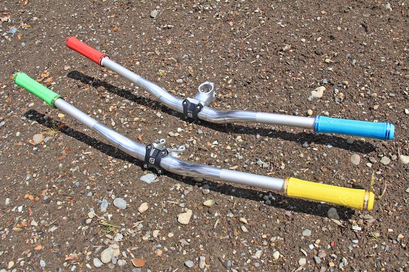Gravity Light Ice Grey with Think Lock-On Grips