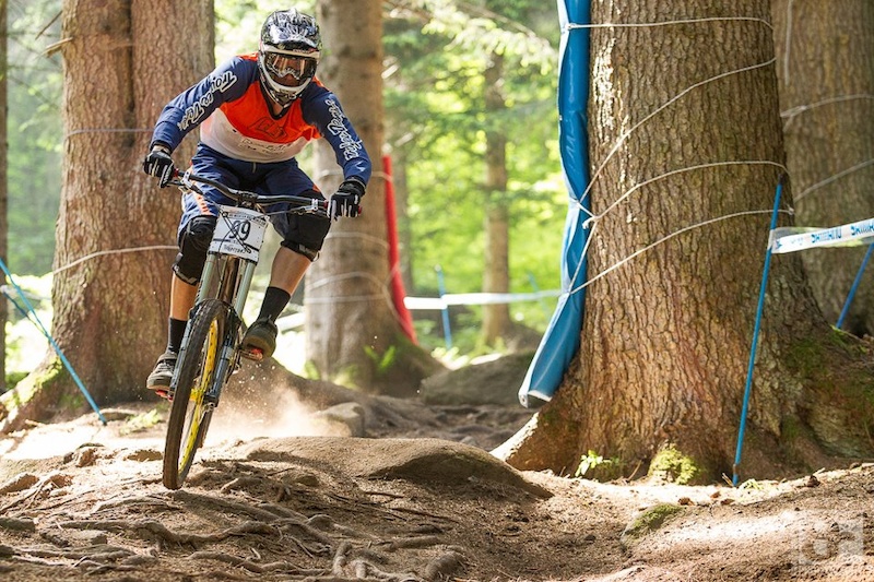 Fraser Britton Photography Pivot-Kenda DH Team Kyle Sangers
