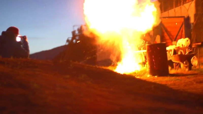 Big explosion at the set 