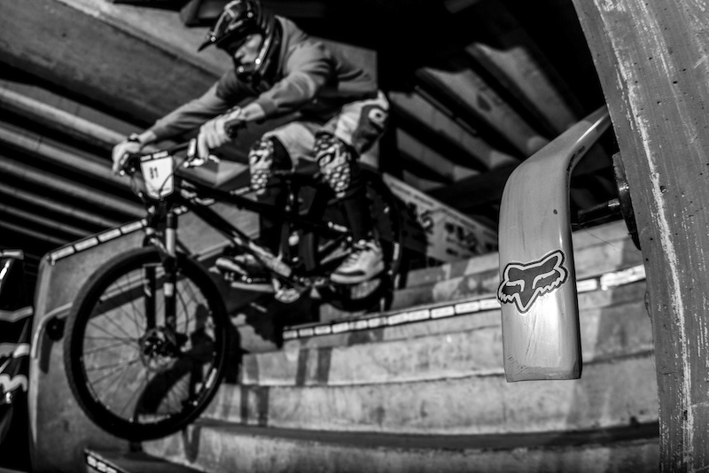 Fox had a huge pressence during Evans Cycles Urban Dual at NCP Multstory Car Park Cardiff Wales United Kingdom. 28October 2012 Photo Charles Robertson