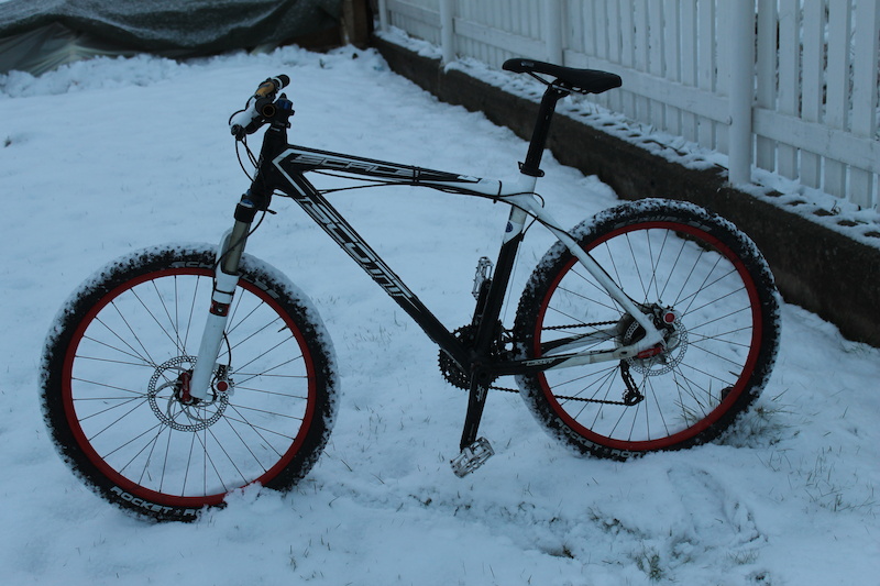 http://gp1.pinkbike.org/p4pb8843307/p4pb8843307.jpg