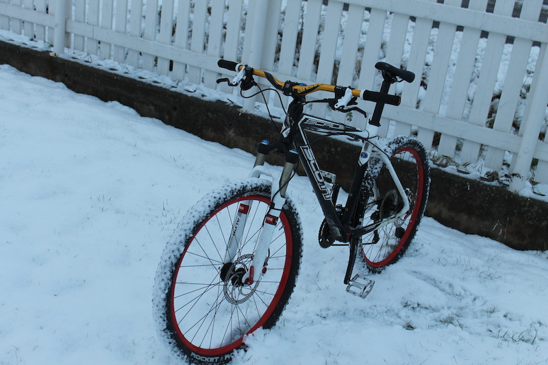 http://gp1.pinkbike.org/p4pb8843308/p4pb8843308.jpg