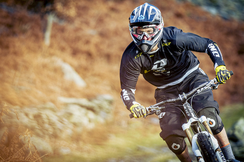Powerhouse Riders Taylor Vernon and Martin Maes Set to Ride with Beaumont and Athertons - Laurence CE - www.laurence-ce.com