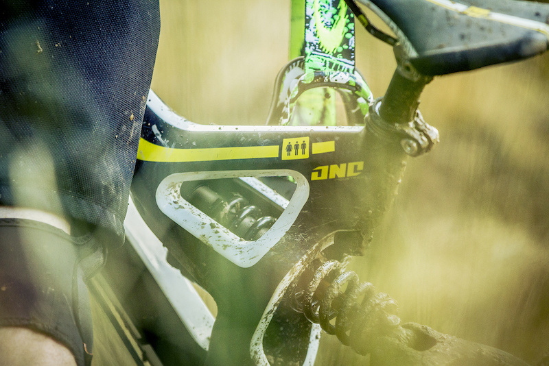 Powerhouse Riders Taylor Vernon and Martin Maes Set to Ride with Beaumont and Athertons - Laurence CE - www.laurence-ce.com