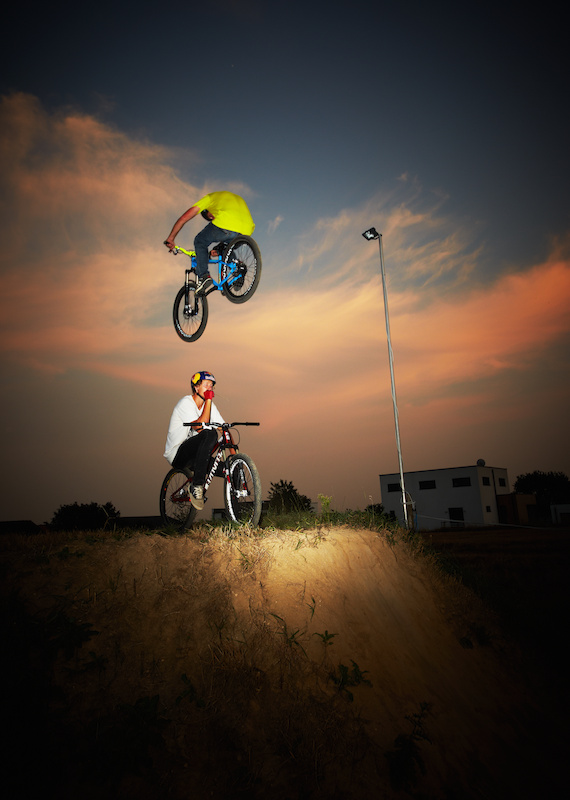 AT jumping one of the tallest guys in the business.. Martin Soderstrom