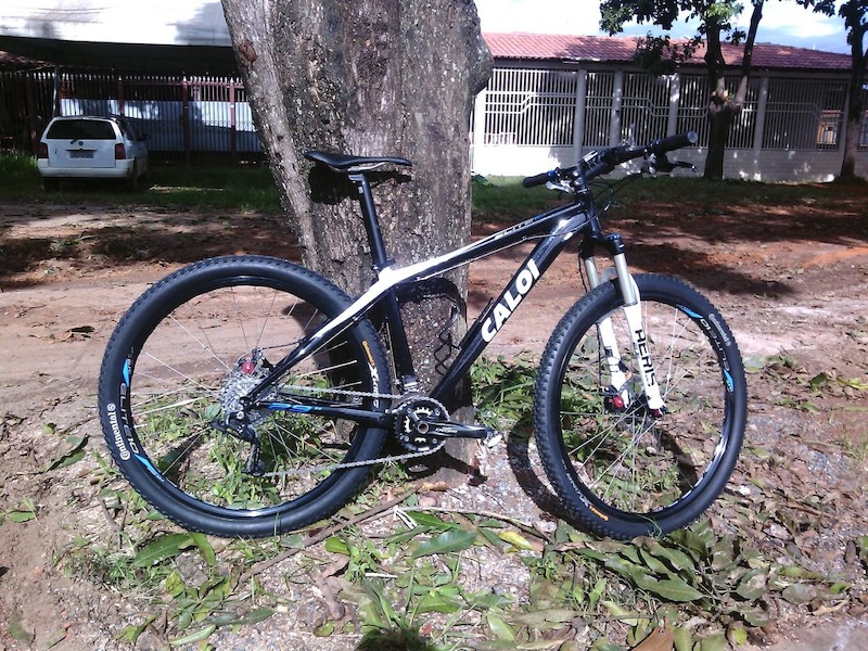 Aprendi a dar grau na bike aro 29 do meu amigo 