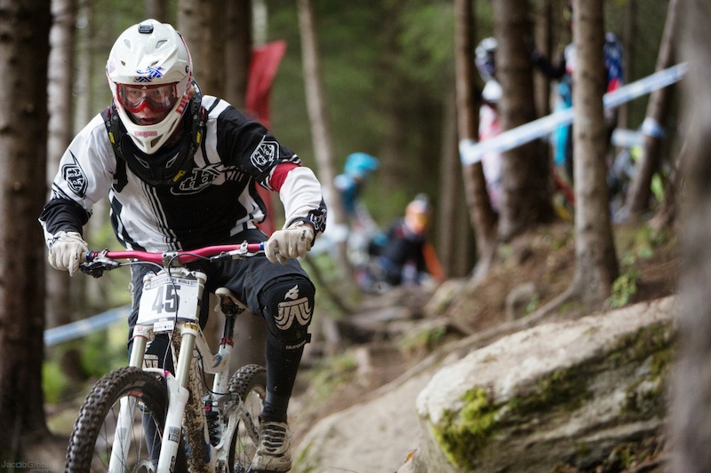 Photos to go up along with a new edit with Bernard riding the Pivot M4X and a bit of a recap of his WC season. www.aspectmedia.tv
