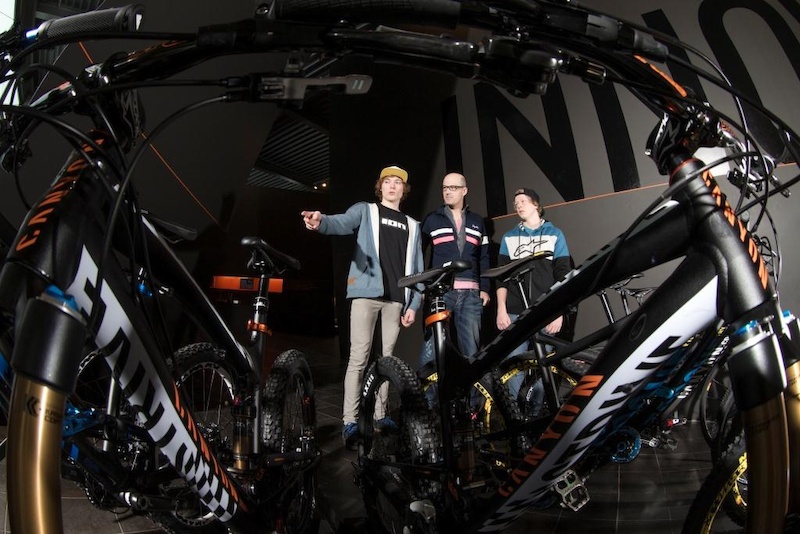 Thomas Anton and Roman Arnold at the first handover of their bikes Copyright Markus Greber