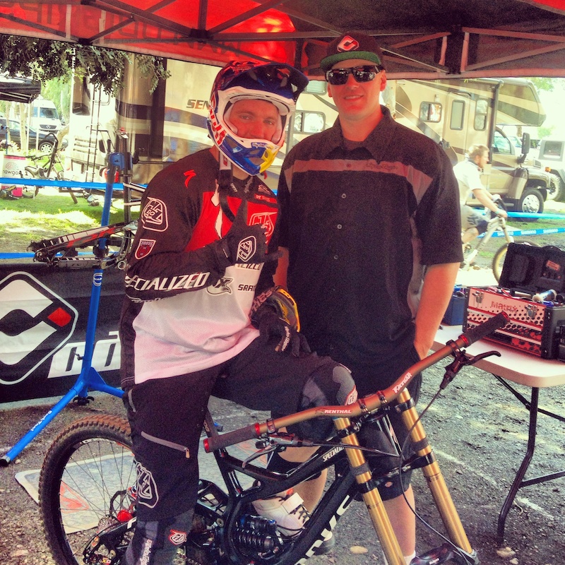Aaron on his new Carbon Specialized Demo 8 at the Fontana DH.