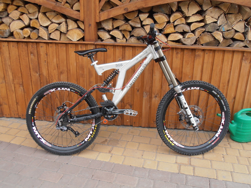 http://gp1.pinkbike.org/p4pb9292387/p4pb9292387.jpg