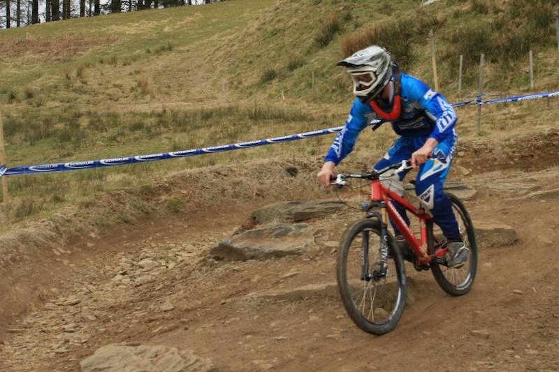 44Racing team photos from round 1 of the British 4x series at afan. The team are sponsored by ... Rockstar Energy Drink Diamondback Europe Thor MX Kore USA Contour Cameras Freestyletreme.com Fox Shox Horizon Watches Plush Suspension Tuning SpiralGFX Molini-Freeride.com Etnies Europe Raleigh International Mojo Suspension