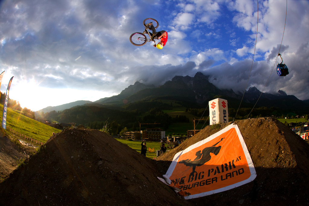 Sam was the only rider to make his run in a perfect sunset light.. and it was the winning run as well.