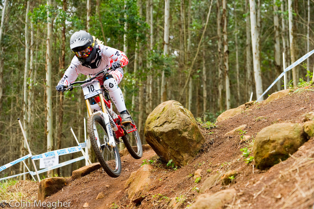 Manon Carpenter had a break through performance today taking second behind Tracey Hannah at the Pietermaritzburg UCI World Cup DH