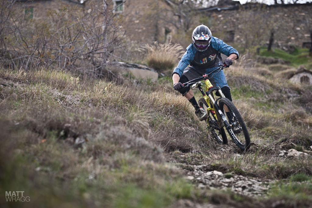 Manuel Ducci attacking the curves below Borniga.