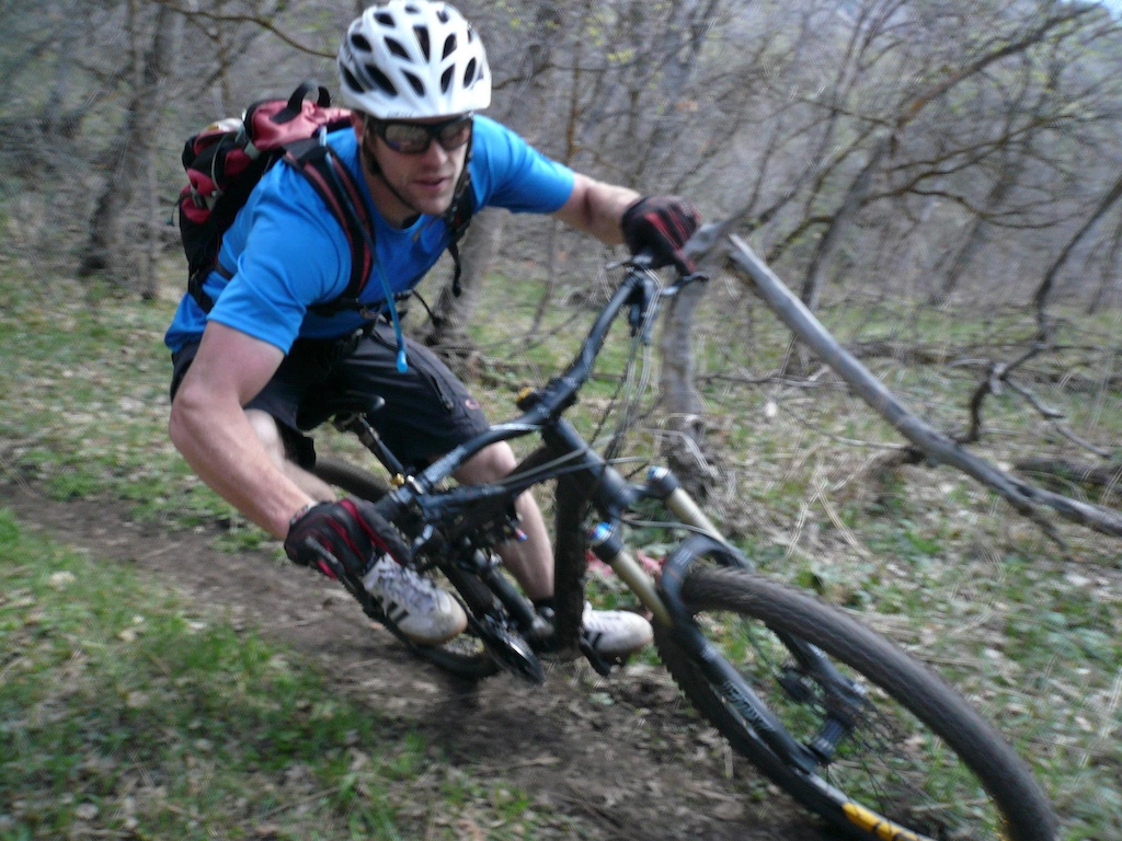 Point and shoot, no zoom, fun trails on the stumpy evo
