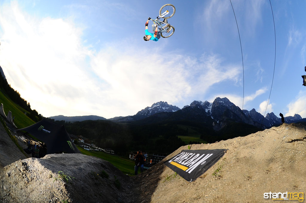 Thomas Genon did his splendid 360 nosedive 