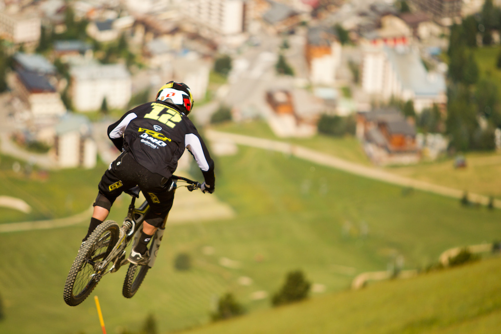 Marc Beaumont here flying over Les Deux Alpes