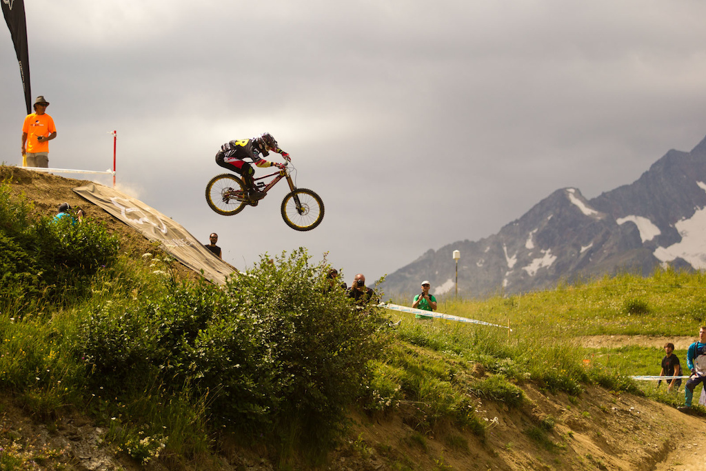 and here Mick Hanna on the huge rampage style road gap.