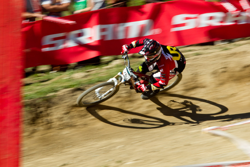 Sick Mick gibt mal wieder alles. Und davon hat er viel! Bild: pinkbike.com