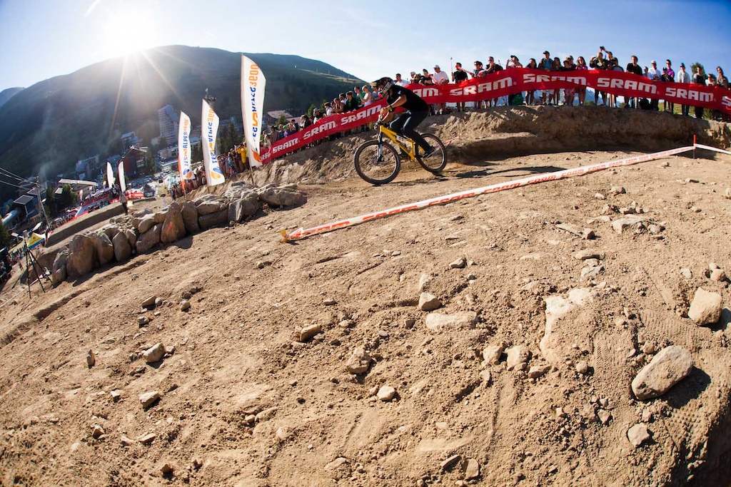 Tomas Lemaine on his way down