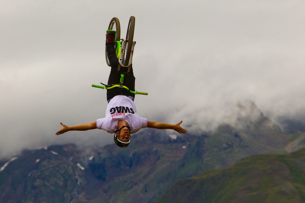 practice in the morning start with some respectable tricks. Here pilgrim in his classic super extended flip no hander