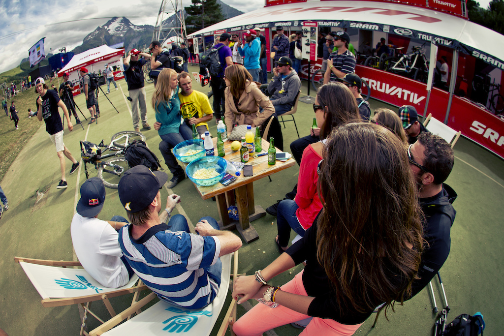 Teva know how to throw a post session party. Beers and crisps...easy - Laurence CE - www.laurence-ce.com