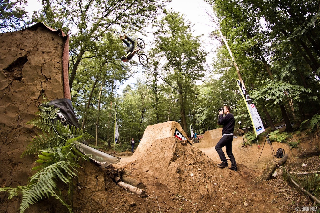 Superfantastic flip