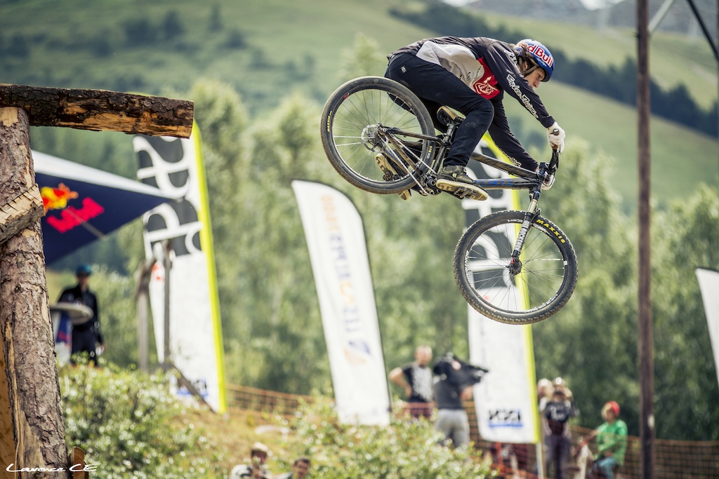 Brandon Dropping in on his winning run - Laurence CE - www.laurence-ce.com